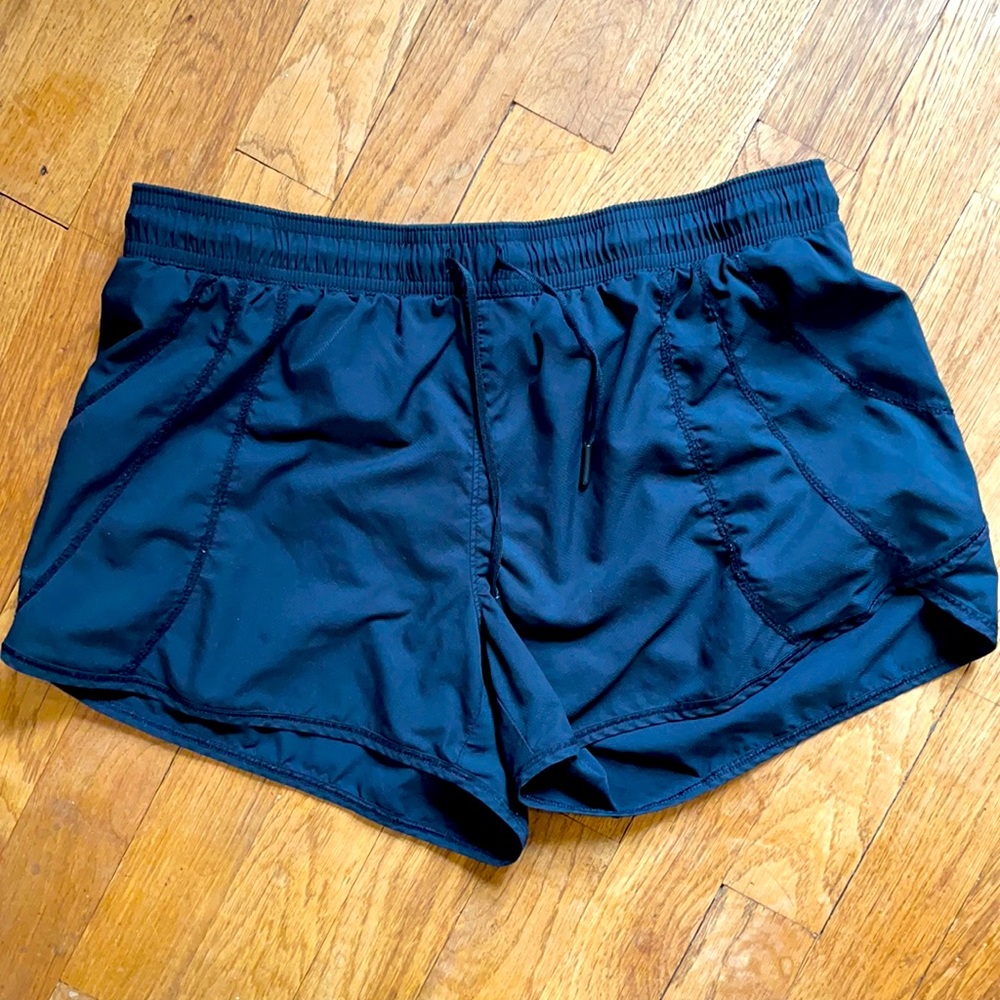 Athleta gym shorts Small